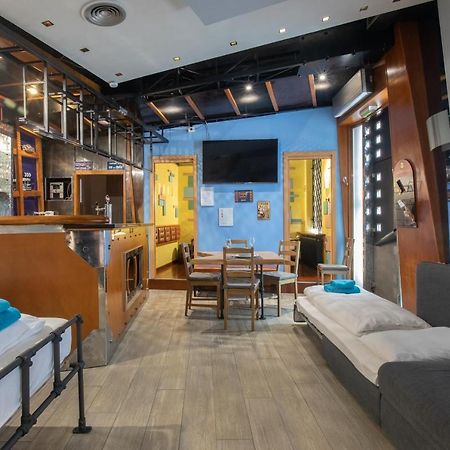 Stay In Pub Kamera Klub Apatment-City Center Любляна Екстер'єр фото