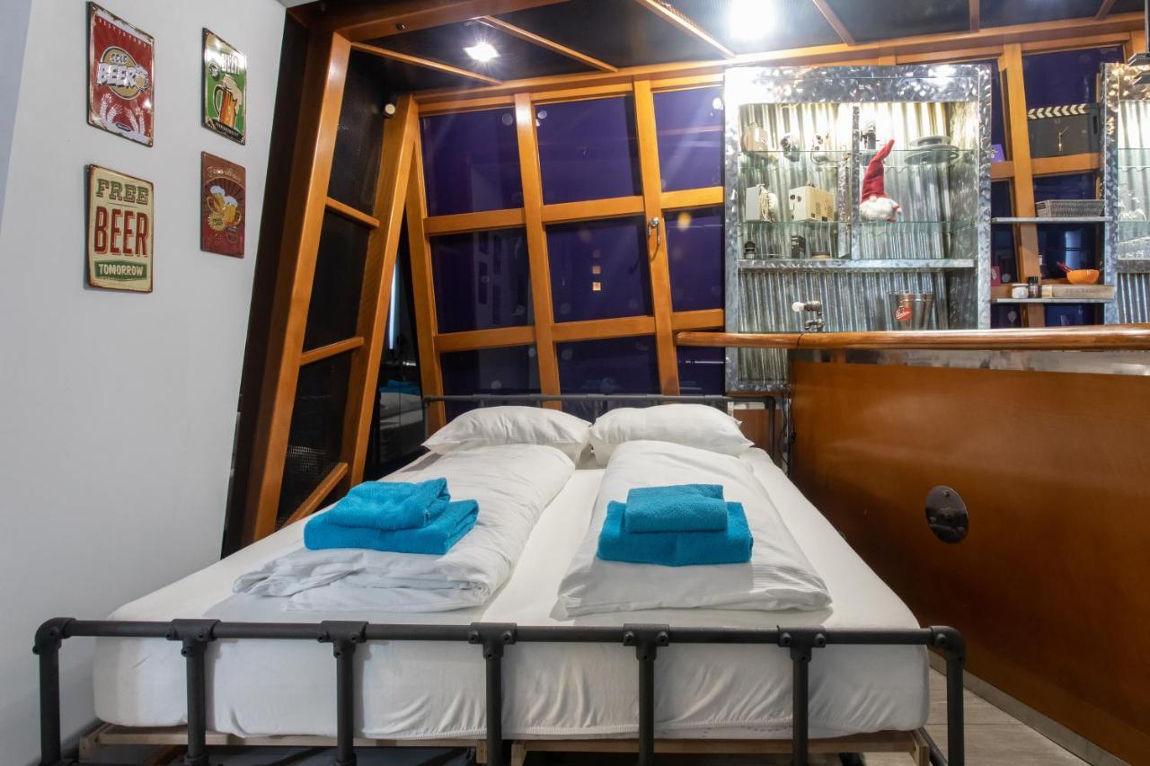 Stay In Pub Kamera Klub Apatment-City Center Любляна Екстер'єр фото