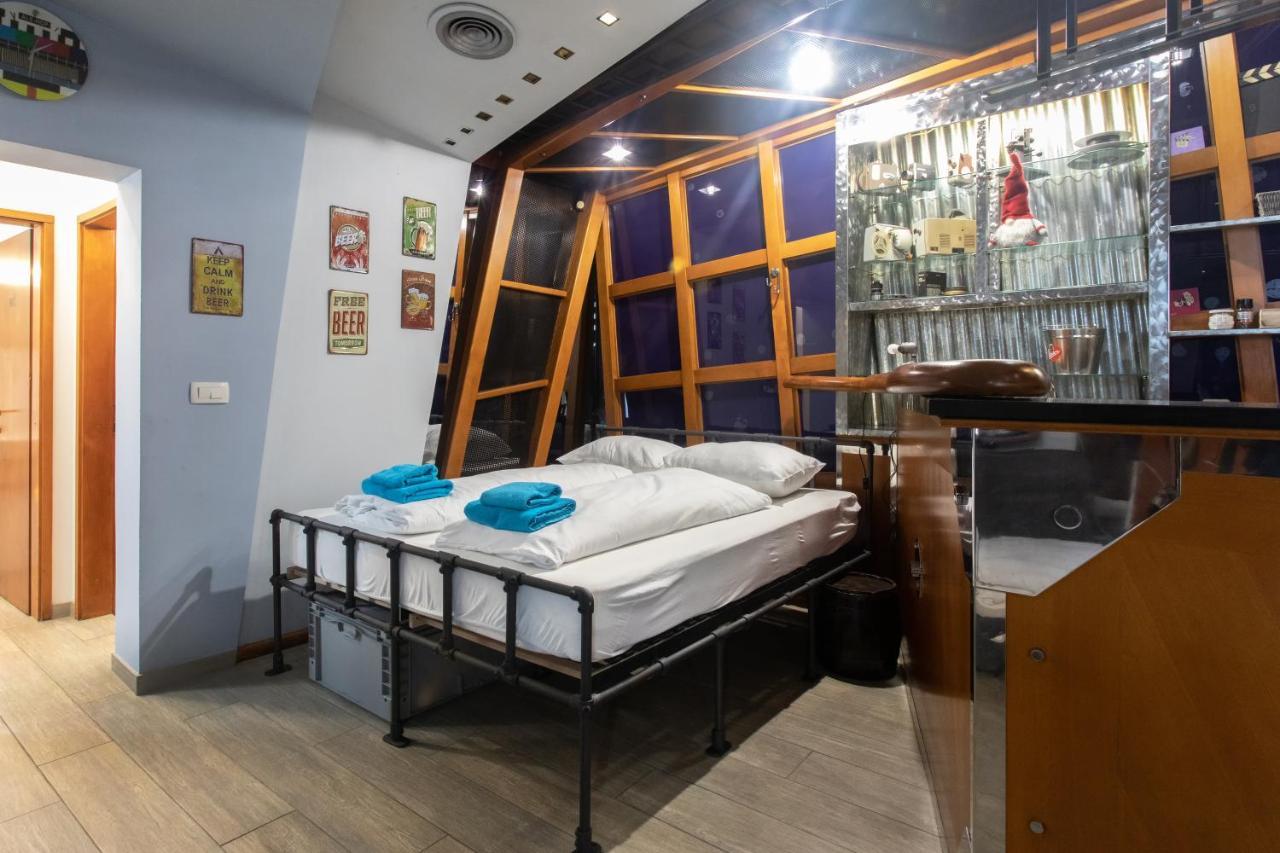 Stay In Pub Kamera Klub Apatment-City Center Любляна Екстер'єр фото